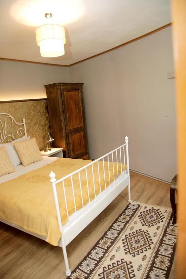Vintage - 2bdr Appartement *