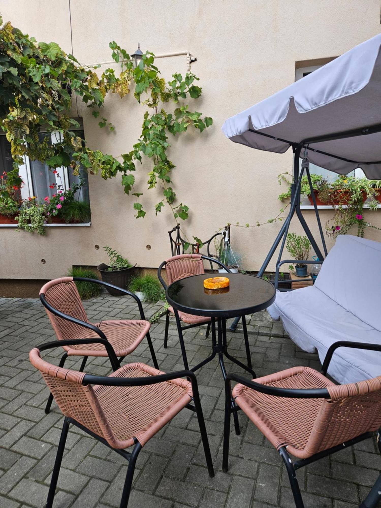 Vintage - 2bdr Appartement *